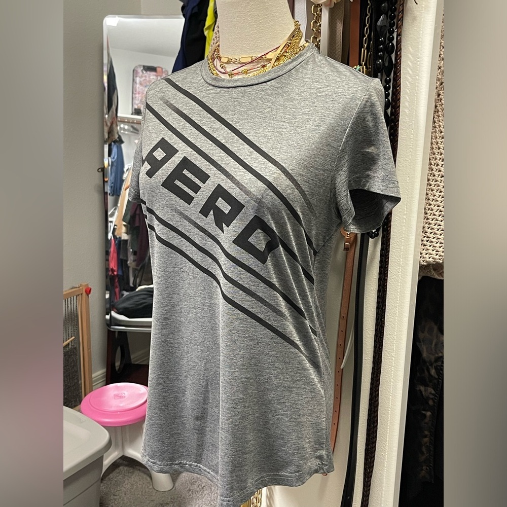 Aeropostale t-shirt. Size Medium.